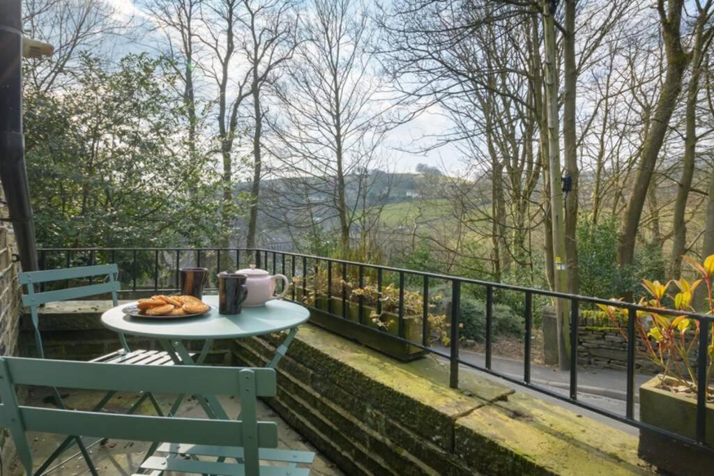 Entire Cottage In The Beautiful Calder Valley Halifax Exterior photo